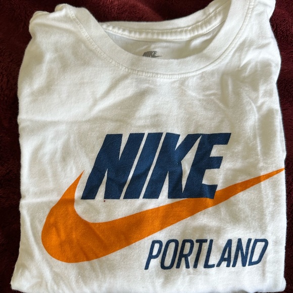 Lot of 3 boys tshirts (Nike/Lucky/Local Motion) and 1 thin UA hoody, xlnt cond - Picture 2 of 11